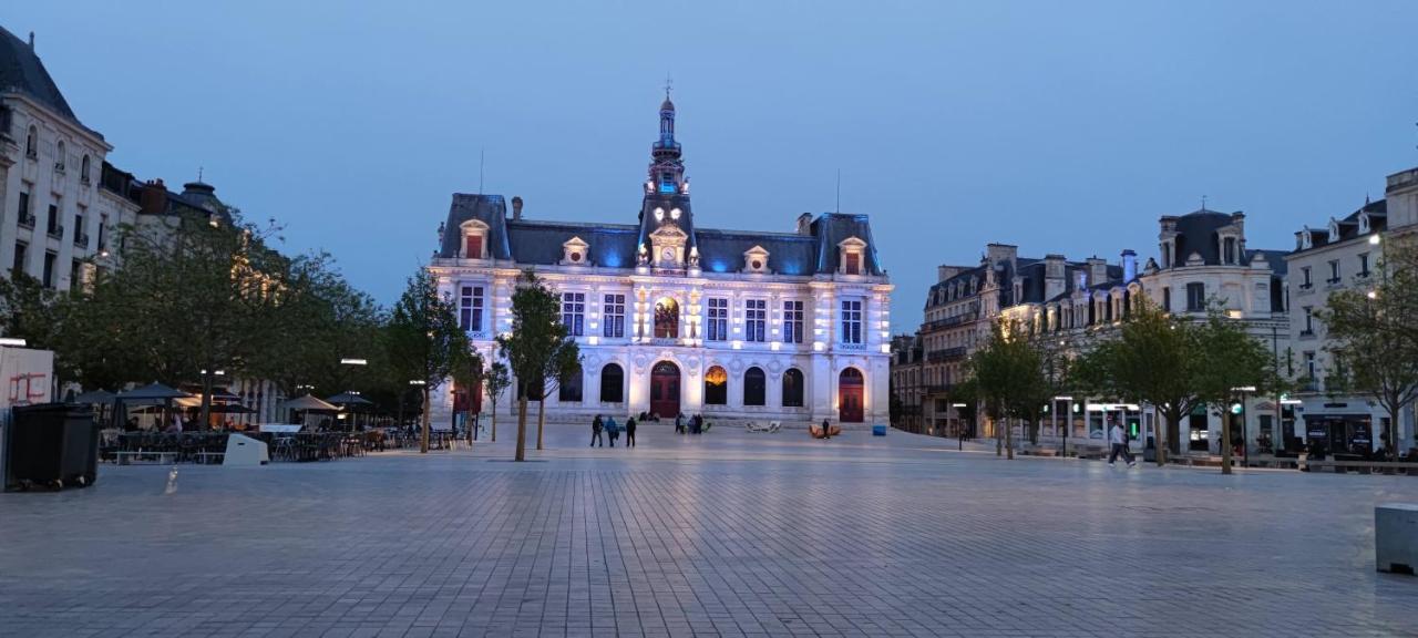 Hyper Centre-Le Regratterie-Wifi Poitiers Exterior photo